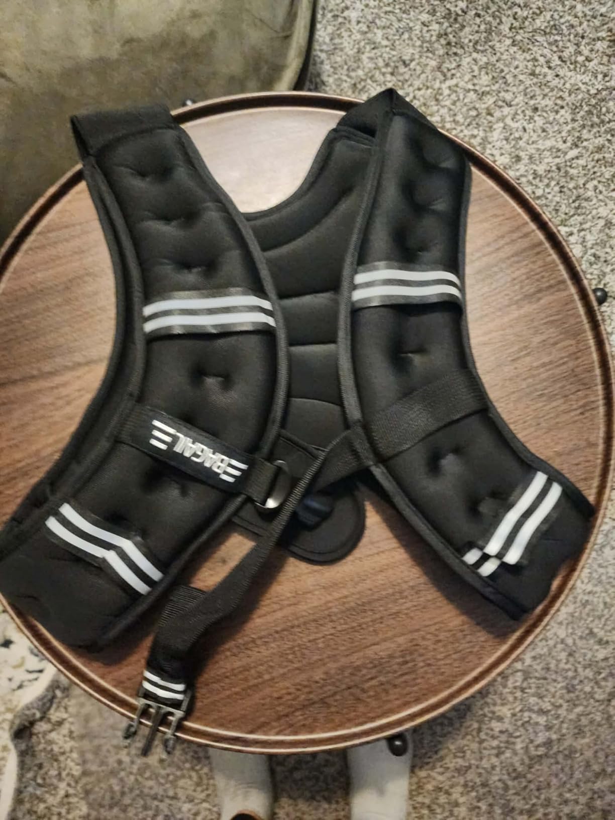 BAGAIL Comfort-Fit Weighted Vest for Woman, Even Weight Distribution, Faster Weight Loss, No-Chafe or Bounce for Walking & Running with Detachable Phone Pouch & Reflective Stripes (Available 5-30lbs) customer photo 1