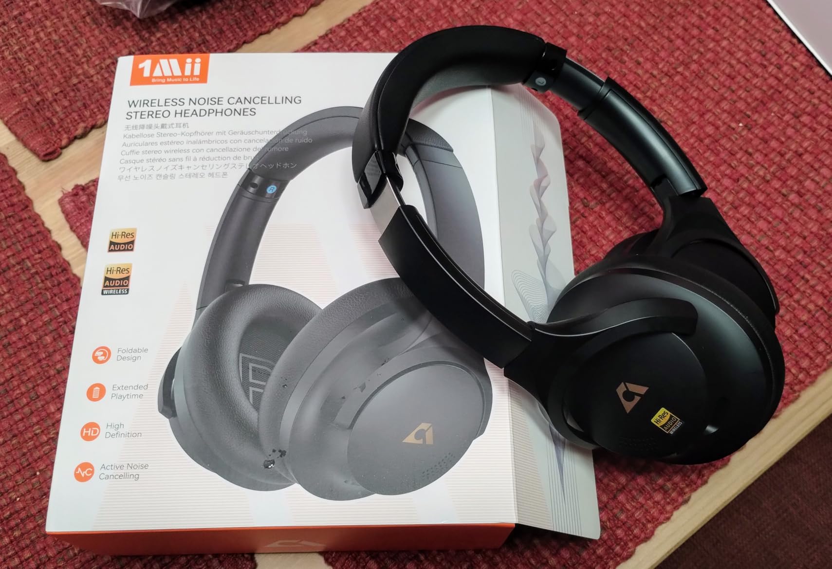 1Mii Y8+ Noise Cancelling Headphones for Gaming, Airplane & Travel, Black customer photo 2