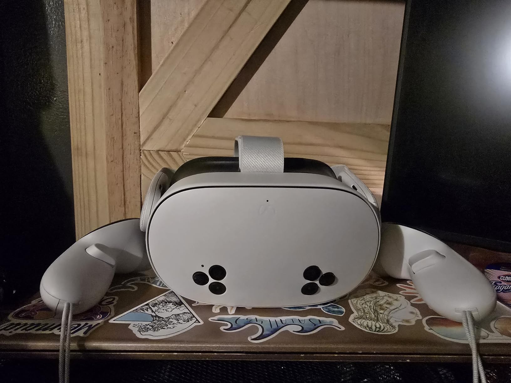 Meta Quest 3S 128GB | VR Without Wires - Gorilla Tag Cardboard Monkenaut Bundle - Amazon Exclusive -Access to 100+ Games with a 3-Month Trial of Meta Horizon+ Included customer photo 1