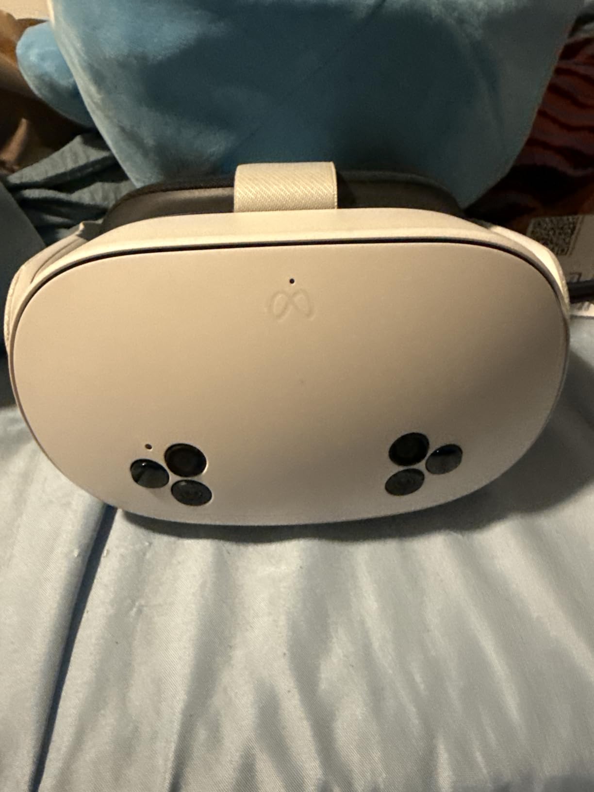 Meta Quest 3S 128GB | VR Without Wires - Gorilla Tag Cardboard Monkenaut Bundle - Amazon Exclusive -Access to 100+ Games with a 3-Month Trial of Meta Horizon+ Included customer photo 2