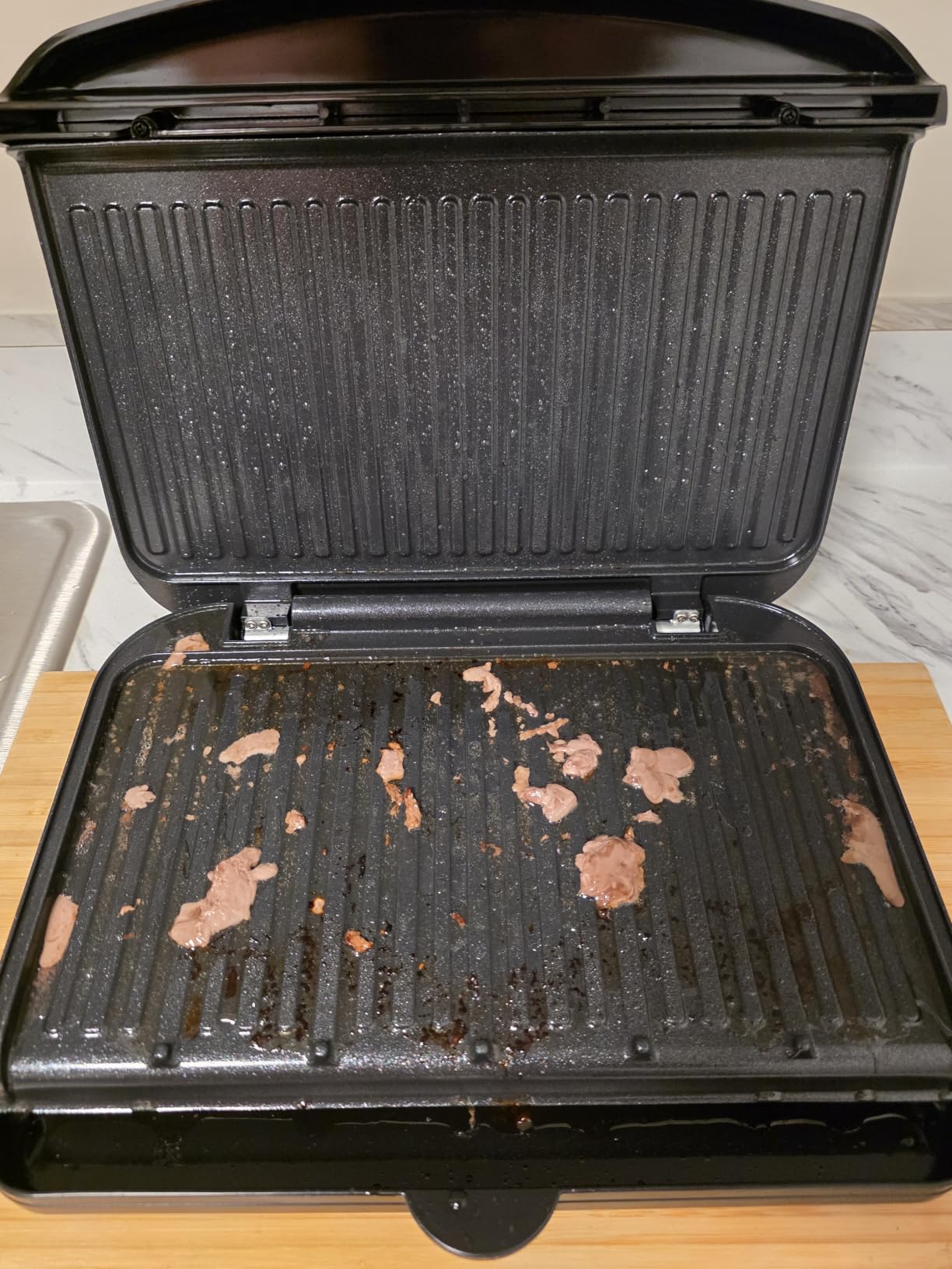 George Foreman Family Grill & Panini Press, Ceramic Nonstick | PFAS-free ceramic grill with adjustable angle, removable drip tray and family-size cooking surface customer photo 2