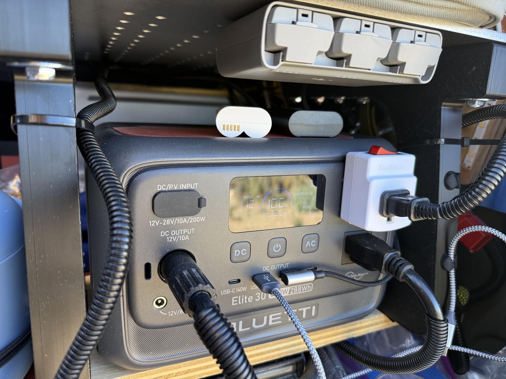 BLUETTI Elite 30 V2 Portable Power Station 288Wh 600W LFP Solar Generator | Power Lifting 1500W, 10ms UPS, 45 Min 0-80% Fast Charging customer photo 1