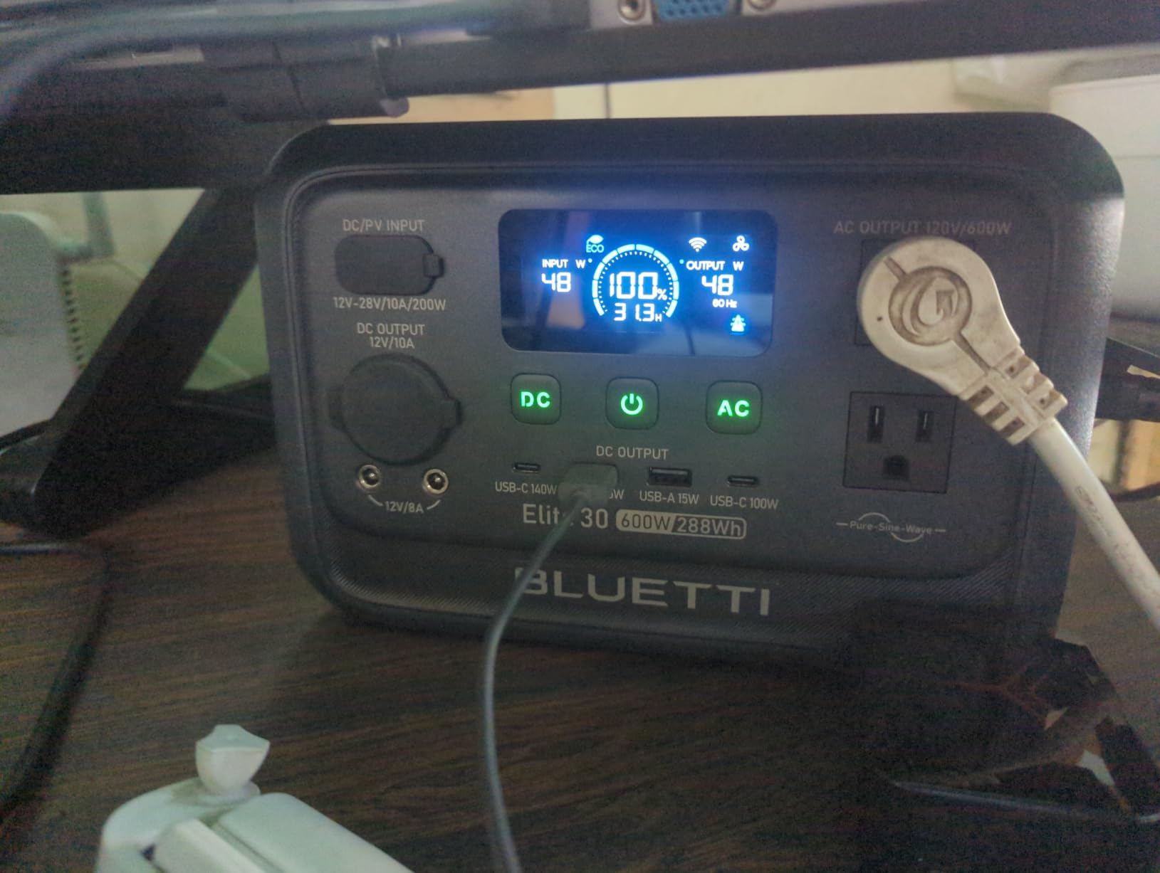 BLUETTI Elite 30 V2 Portable Power Station 288Wh 600W LFP Solar Generator | Power Lifting 1500W, 10ms UPS, 45 Min 0-80% Fast Charging customer photo 2