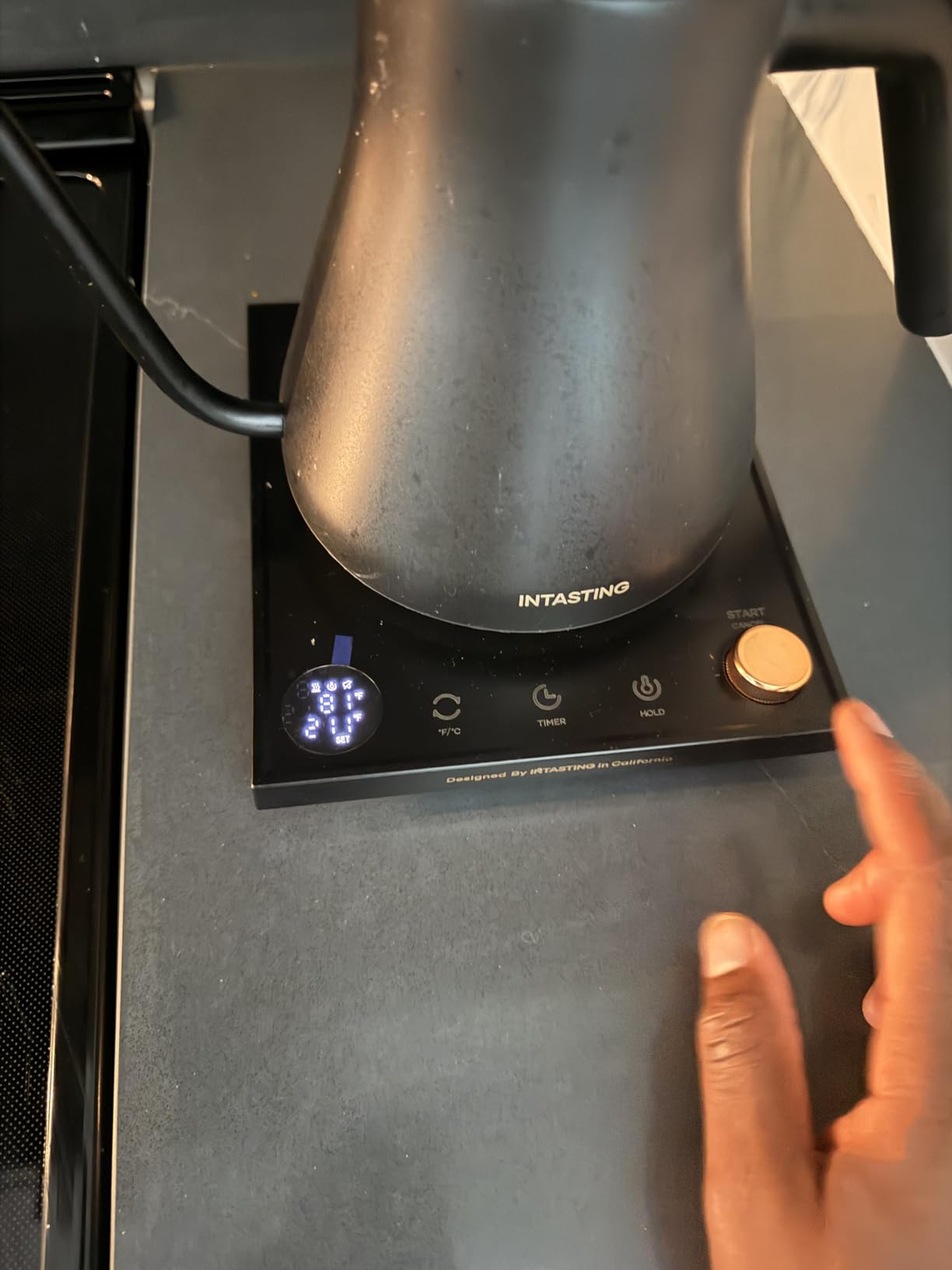 INTASTING Electric Kettles, Gooseneck Electric Kettle, ±1℉ Temperature Control, Stainless Steel Inner, Quick Heating, for Pour Over Coffee, Brew Tea, Boil Hot Water, 0.9L (Black) customer photo 2