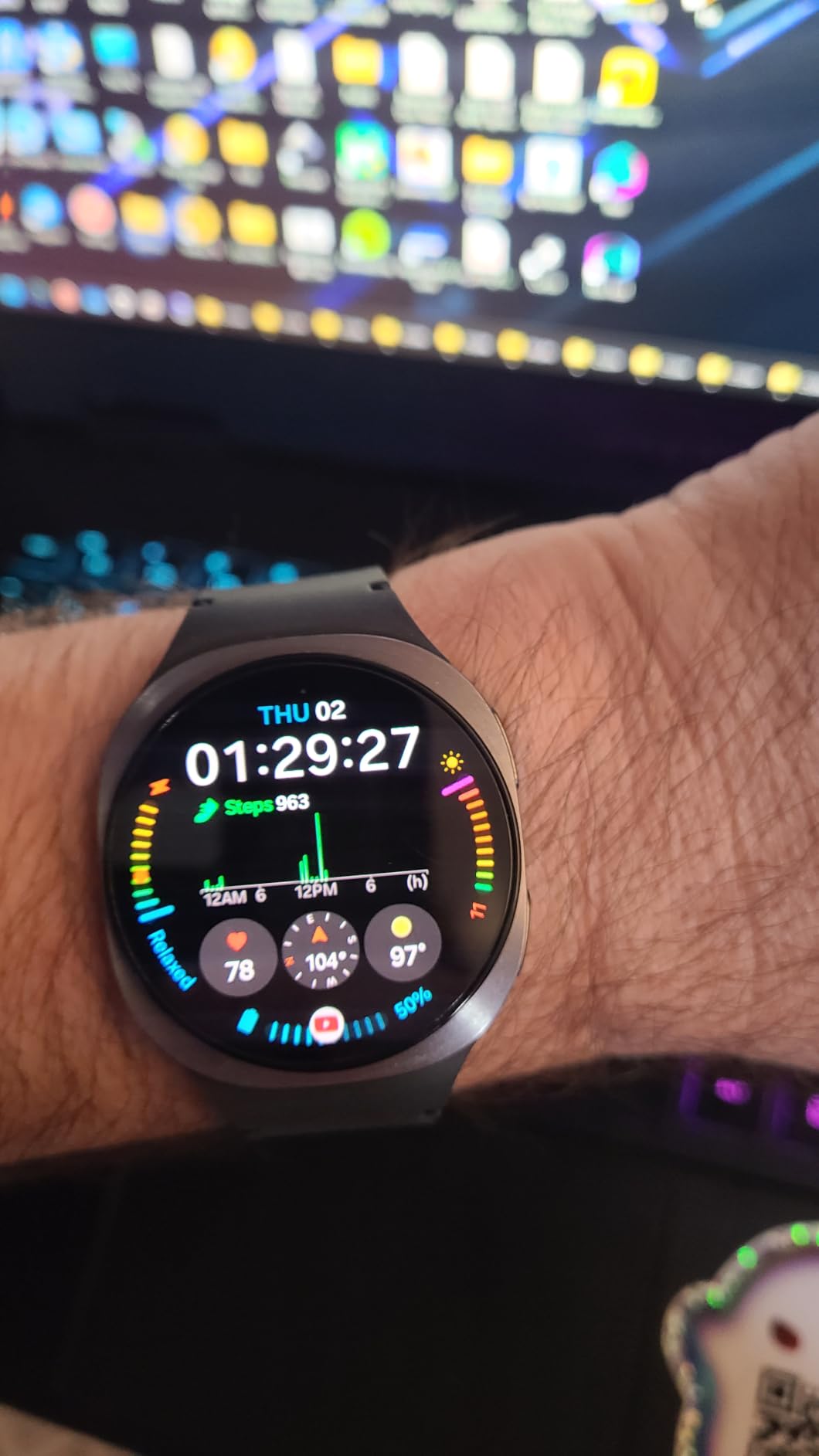 Samsung Galaxy Watch 8 (2025), Graphite, 40mm, Bluetooth Smartwatch | Cushion Design, Fitness Tracker, Sleep Coaching, Running Coach, Energy Score, Heart Rate Tracking customer photo 2