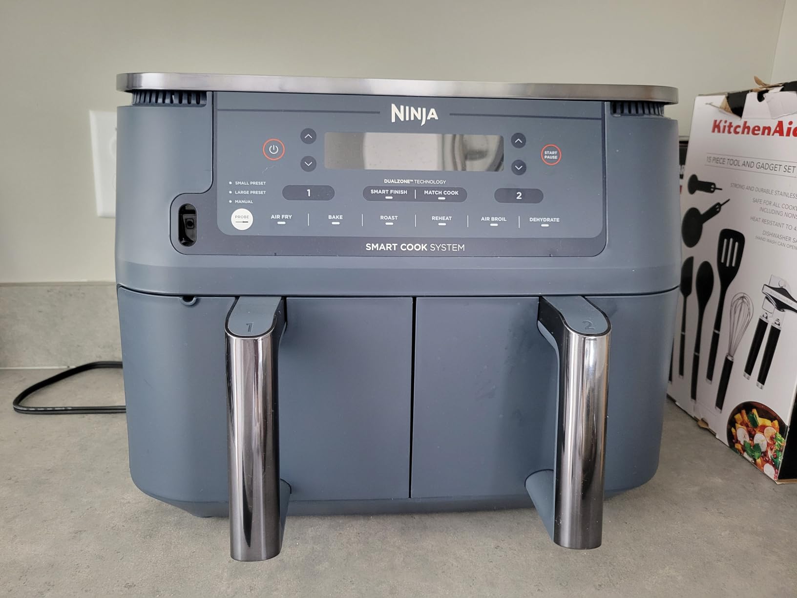 Ninja Foodi Air Fryer, 10 Qt DualZone Smart XL, 6-in-1, Grey, DZ550GY | Air fry, roast, broil, bake, reheat, dehydrate, Smart Cook thermometer, Stainless steel customer photo 1