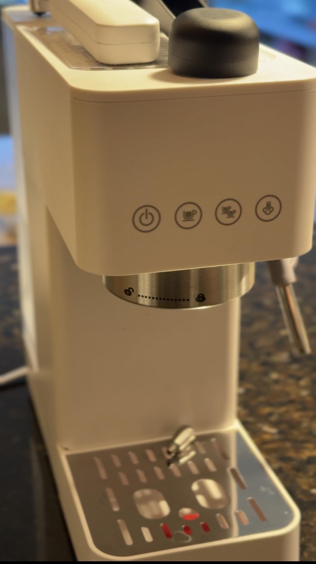 AMZCHEF Compact Espresso Machine 20 Bar, Americano, Latte & Cappuccino, Easy One-Touch Brewing, 30s Heat-Up, Stable PID Control, Easy Milk Frothing, Compact Design, 50oz Tank, White customer photo 1