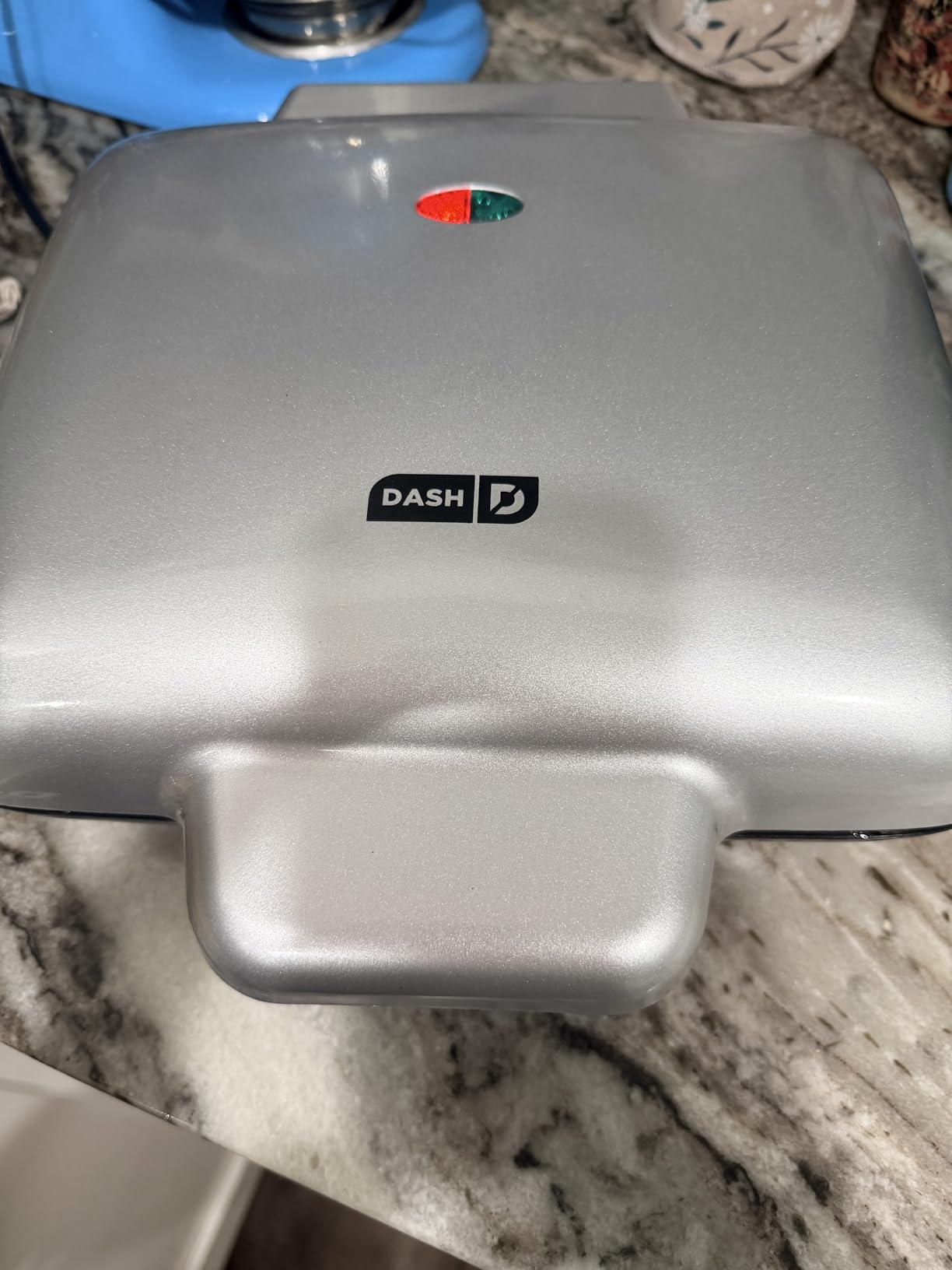 Dash No-Drip Waffle Maker, 4 Square Mini Waffles at Once, Cream customer photo 1