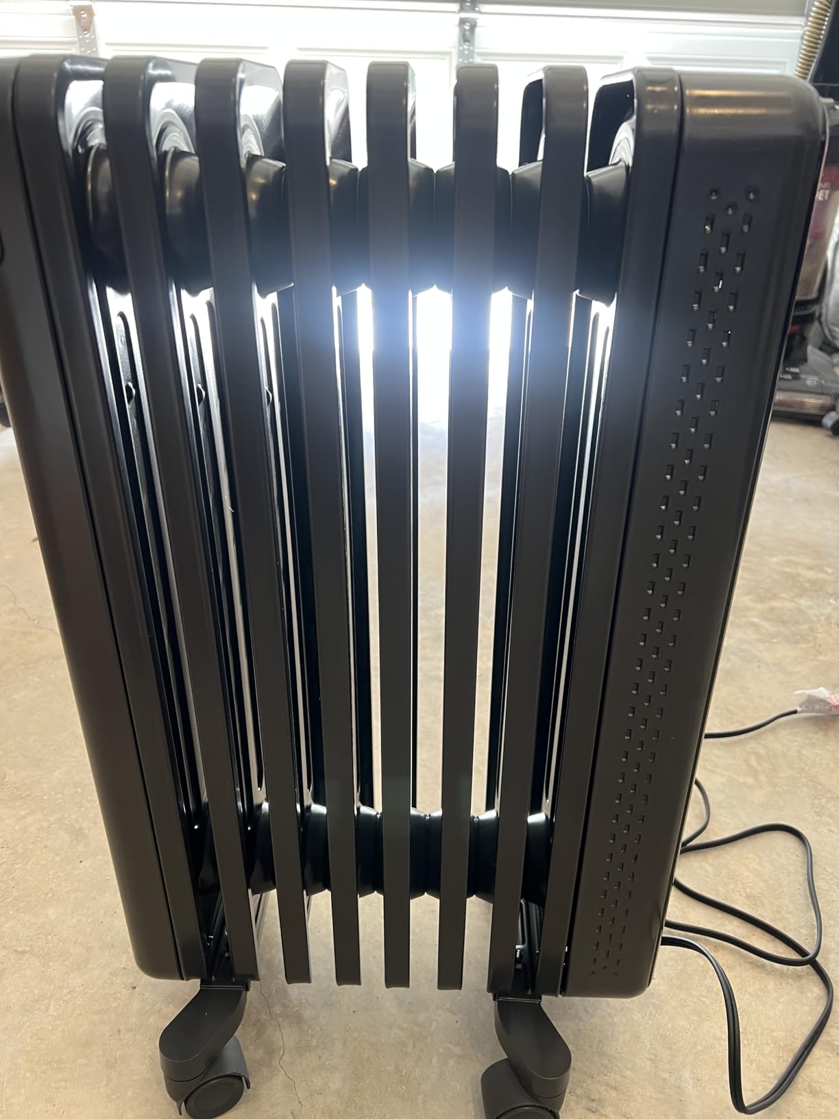 DREO Oil Filled Radiator Heater for Indoor Use, 8 Safety Protection, 1500W Electric Heaters for Large Room, 8 Fins, with Remote, 4 Modes, Digital Thermostat, 24H Timer, Quiet customer photo 2