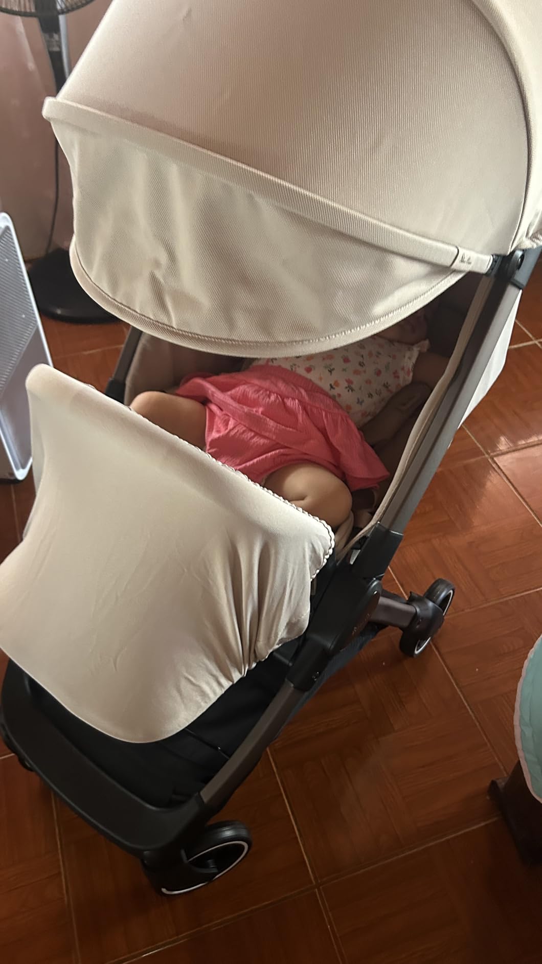 Silver Cross Clic Compact Travel Stroller - (Latte) - Lightweight Baby Stroller for Airplane Travel - One-Hand Fold, Lie-Flat Infant & Toddler Seat - Birth to 55 lb customer photo 2