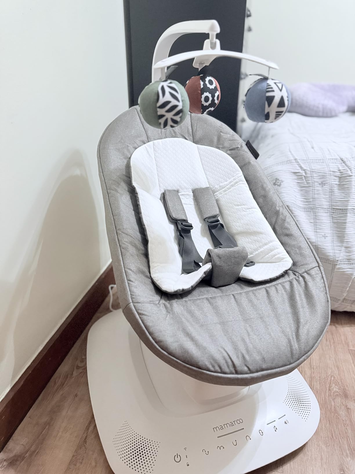 UPPAbaby Mamaroo Smart Swing with MotionSync & Newborn Insert - Charlie customer photo 2