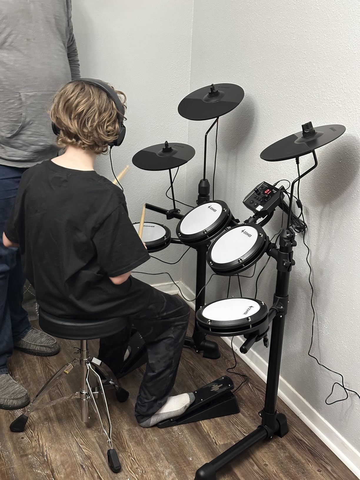 Donner DED-80 Electric Drum Kit with 4 Quiet Mesh Pads, 180+ Sounds, 30 Demo Songs, 10