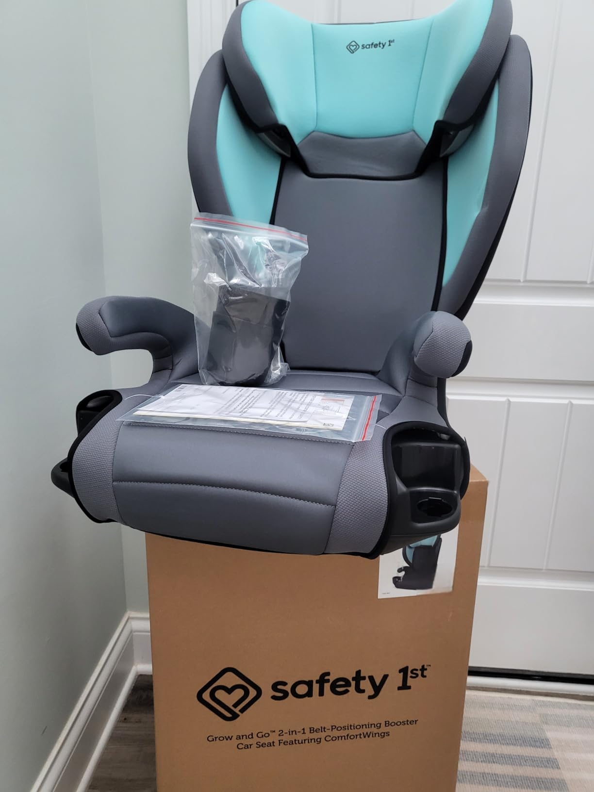 Safety 1st Grow and Go 2-in-1 Booster Car Seat with ComfortWings, Converts High-Back to Backless, 19
