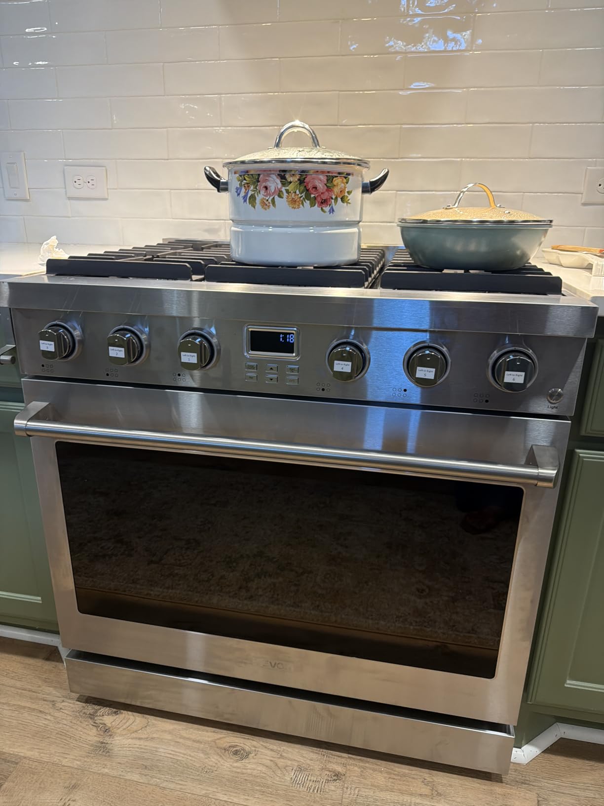 VEVOR Gas Range Oven, 36 Inches Width, Freestanding Stainless Steel Stove and Oven with 6 Sealed Cooktop Burners, Easy Reach Racks, Halogen Light, 6.0 Cu. Ft. Capacity, for Home Apartment Kitchen customer photo 1