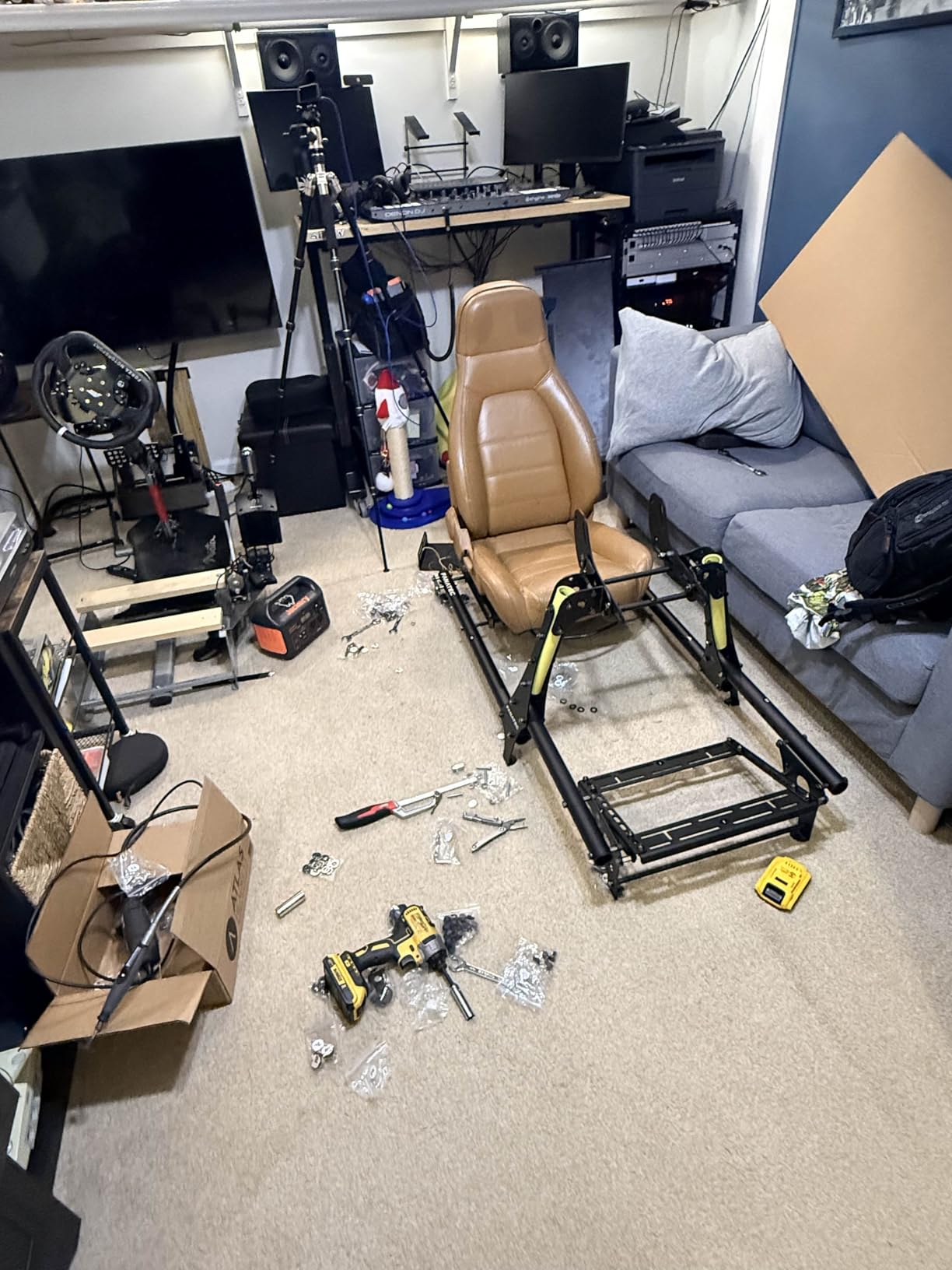 Fanatec Sim Racing CSL Cockpit V1.5 - Strong and Lightweight, Steel-Reinforced Aluminum Frame, Universal Wheelbase Mounting Bracket, GT Driving Position, Easy Assembly - Black customer photo 1