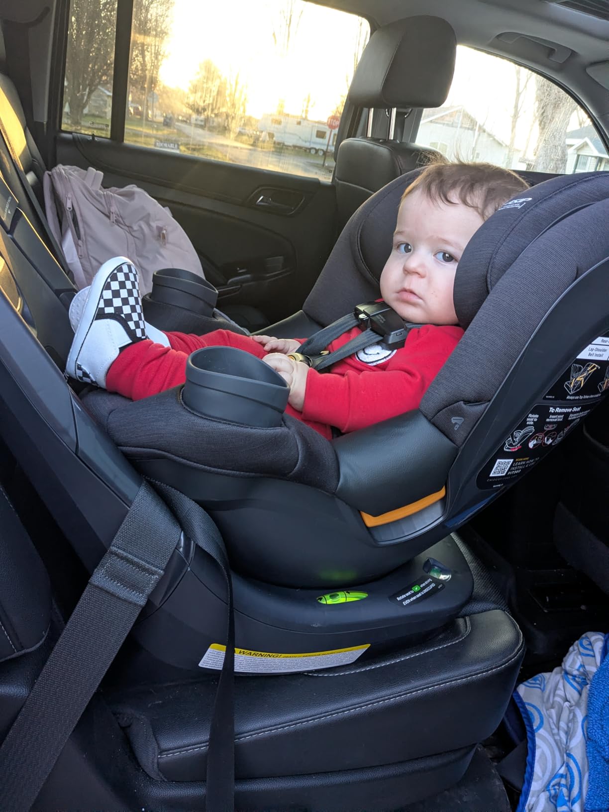 Chicco Fit360 Rotating Convertible Car Seat, 360 Degree Rotation, LeverLock, Carbon/Grey, ClearTex, GREENGUARD Gold customer photo 2