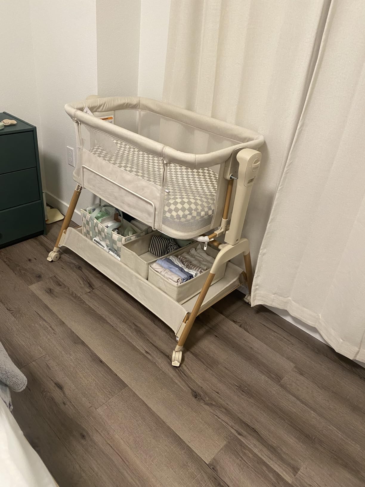 Ezebaby Baby Bassinet Bedside Sleeper: 3-in-1 Rocking Bassinet for Baby - Breathable Full-Mesh Crib with Mattress | 6 Height Adjustable | Portable Crib with Lockable Wheels for Newborns customer photo 2