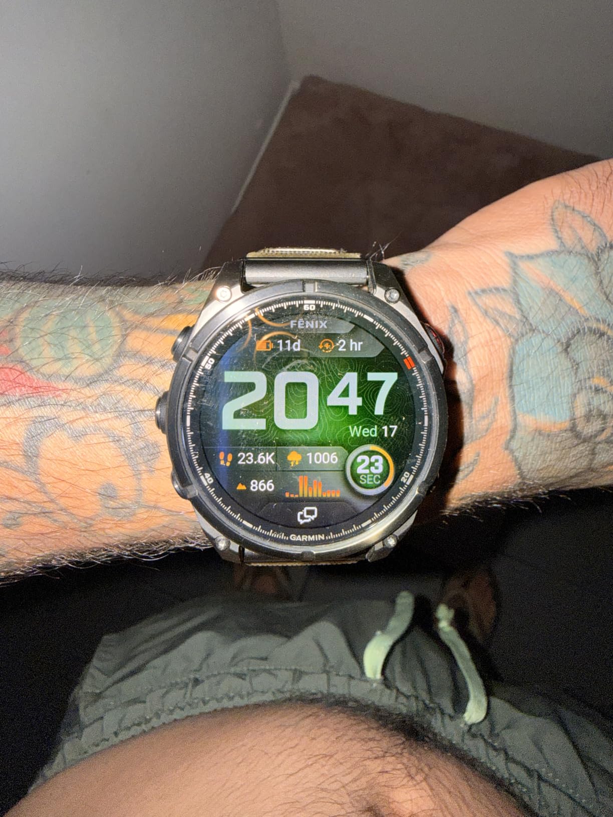Garmin fēnix® 8 Pro, 51mm, Sapphire, DLC Titanium, Black/Pebble Gray customer photo 2