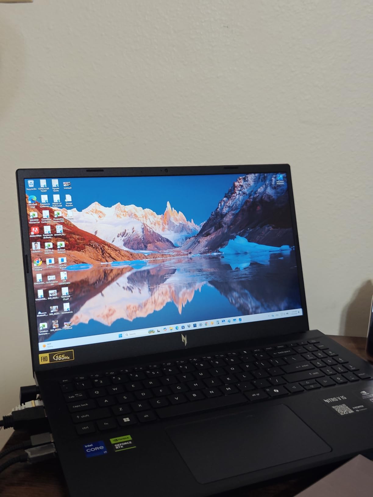 Acer Nitro V 15in Gaming Laptop ANV15-52-73D8 Black | Intel Core i7-13620H, NVIDIA GeForce RTX 5060, FHD IPS 165Hz display, 16GB RAM, 1TB SSD, Windows 11, backlit keyboard, WiFi 6 customer photo 1