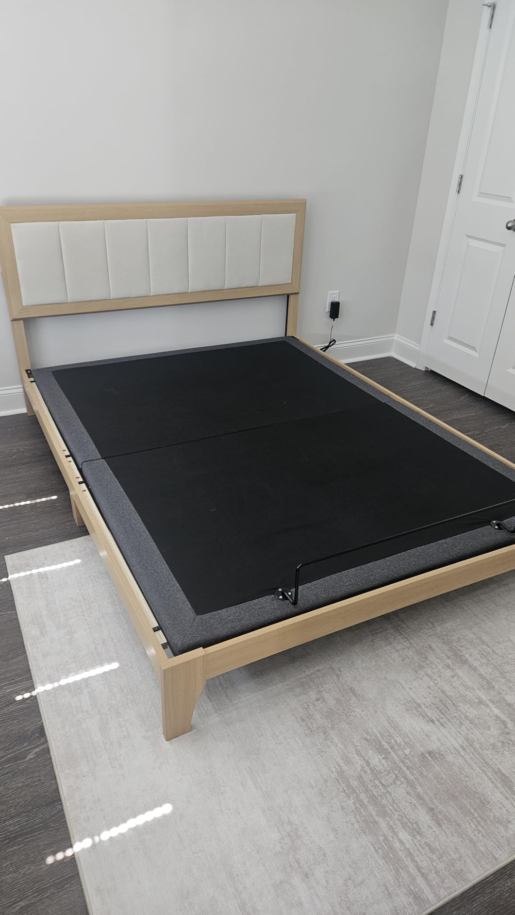 Tami Tami T450 Adjustable Bed Frame Twin XL with Remote, Ergonomic Adjustable Base with Head & Foot Incline, Zero Gravity, Nightlight, Quiet Motor, and 3 Height-Adjustable Legs, Easy Assembly customer photo 1