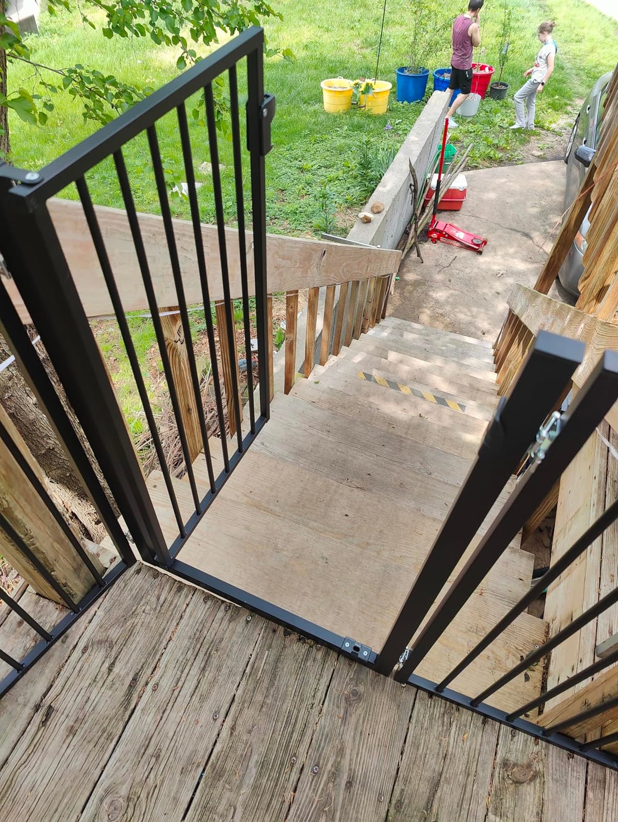 COMOMY 120 Inch Extra Wide Dog Gate with Door 32 Inch Tall | Free Standing Pet Gate 6-Panel Foldable Metal Fence for House Stairs Doorways Indoor Outdoor Black customer photo 2