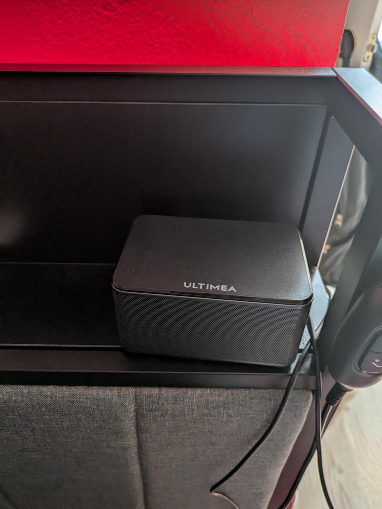 ULTIMEA 7.1ch Sound Bar w/Subwoofer, Virtual Surround System for Smart TV | Home Theater Soundbar with 4 Surround Speakers, App Control, Opt/AUX/BT, Aura A40 (2026 Upgraded) customer photo 2