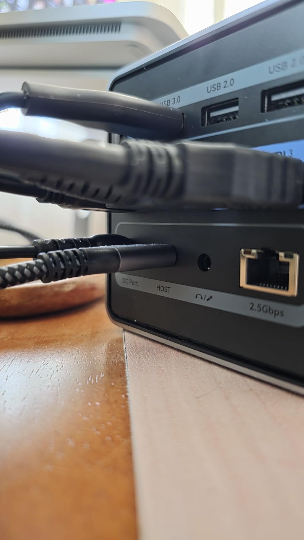 TobenONE 16-in-1 Laptop Docking Station Triple 4K Monitor,150W Power Supply | 7 USB, 3HDMI, 2.5G Ethernet, SD/MicroSD 4.0, 30W Fast Charging, USB-C Docking Station for Thunderbolt 5/4 Windows/Dell/Lenovo customer photo 1