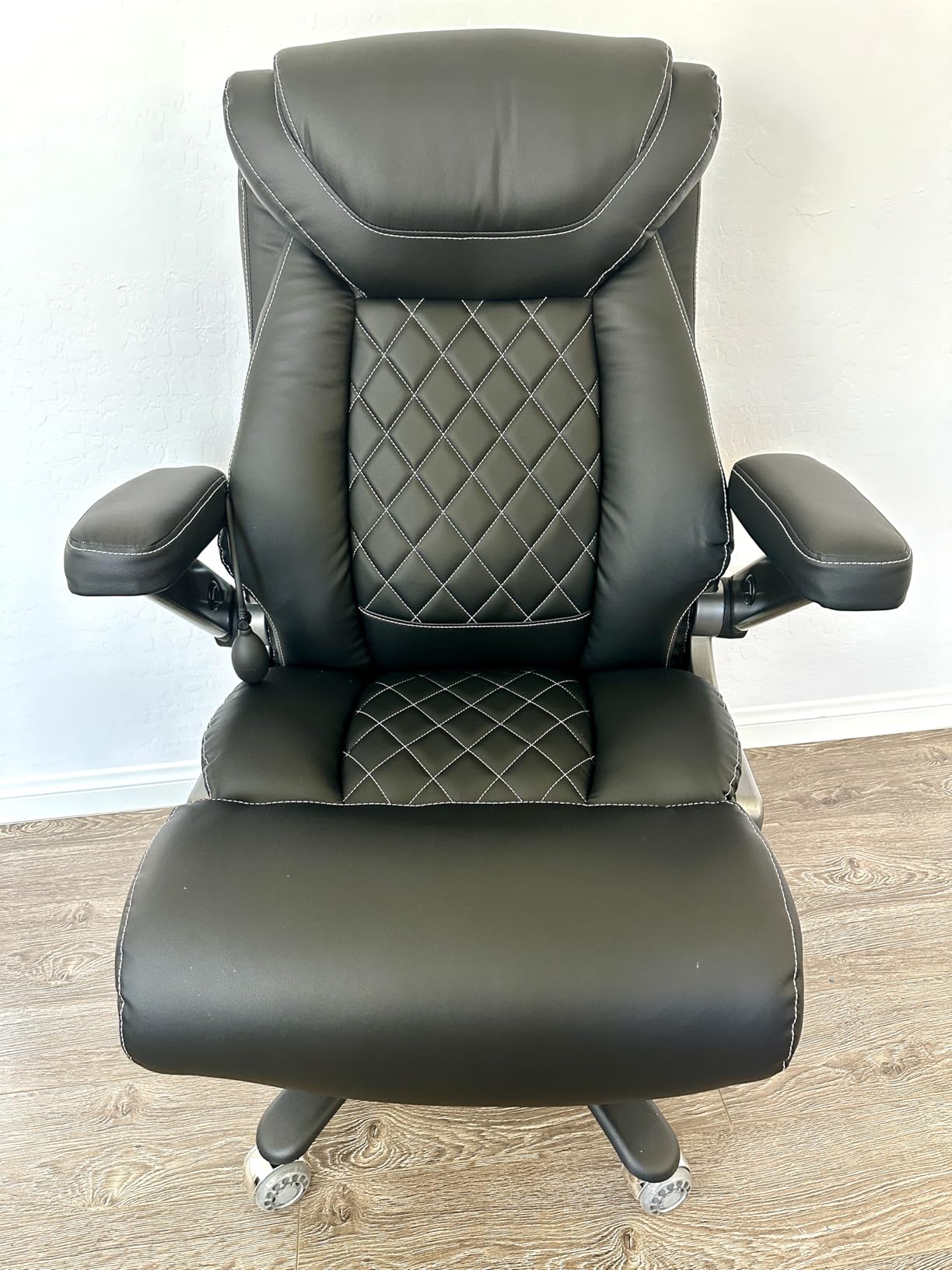 600LBS Large Big and Tall Office Chair, Heavy Duty Wide Ergonomic Gaming Office Chair with 5D Flip Arms, Comfy PU Leather Executive Office Desk Chair, Extra Wide Padded Seat, Adjustable Lumbar customer photo 1