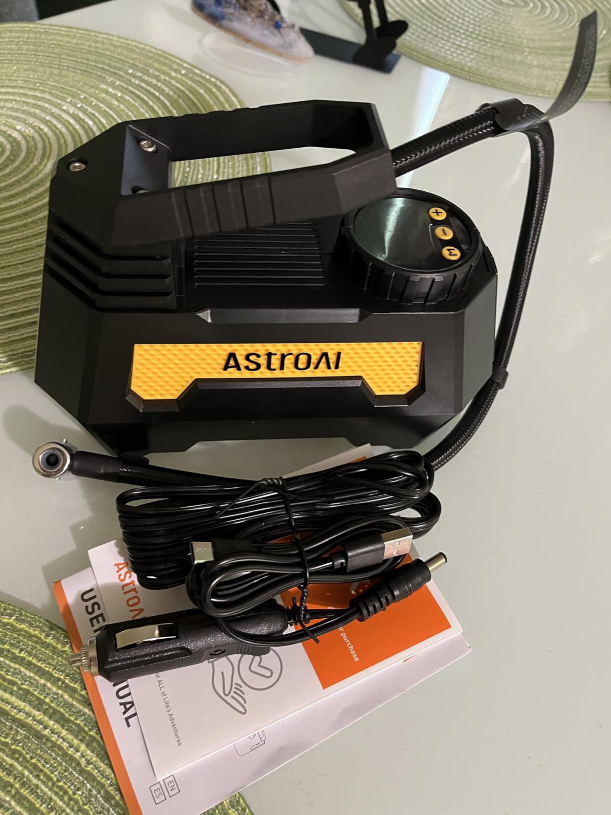 AstroAI H2 Pro Cordless Tire Inflator Portable Air Compressor 12VDC Battery customer photo 1