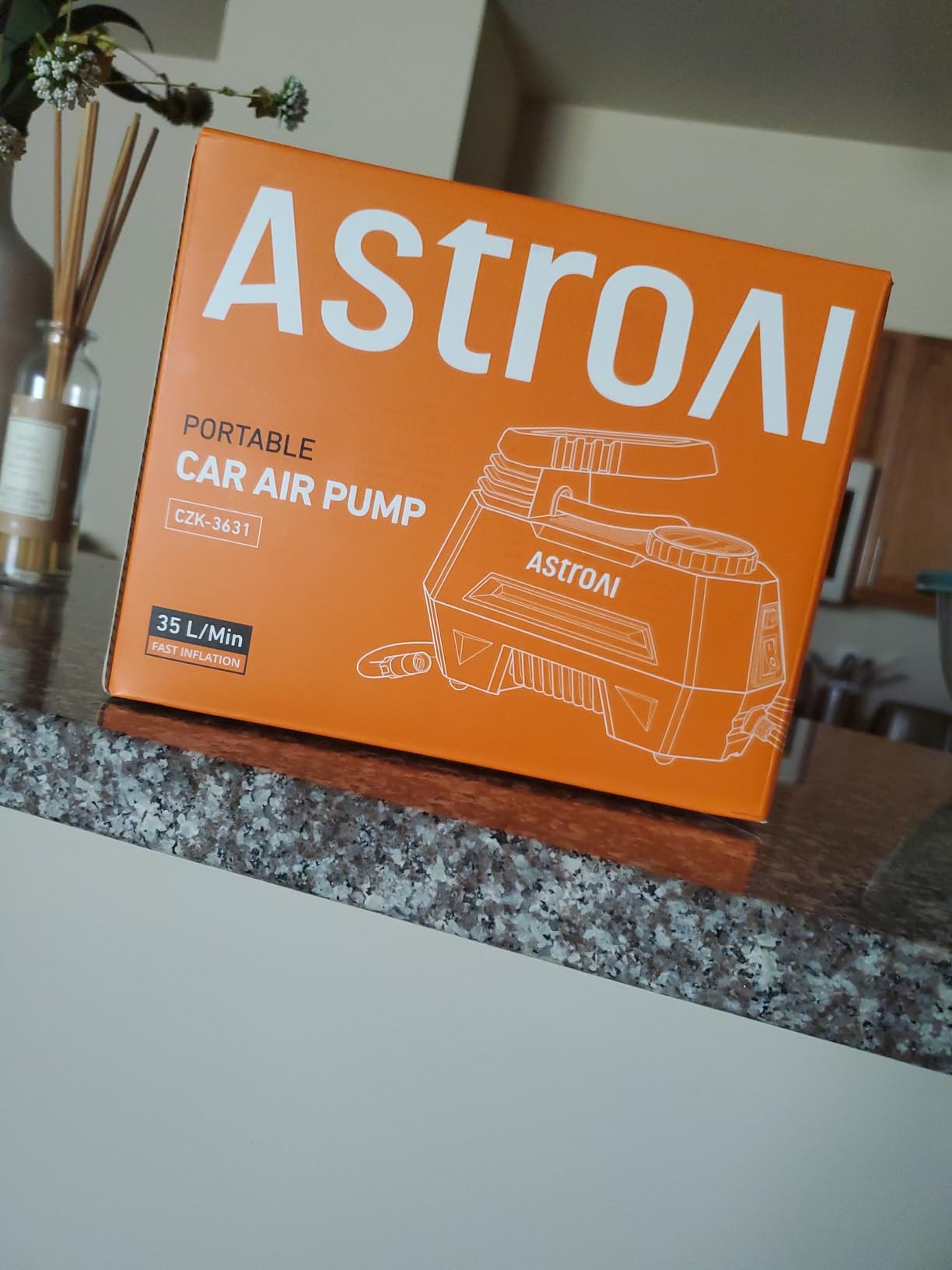 AstroAI H2 Pro Cordless Tire Inflator Portable Air Compressor 12VDC Battery customer photo 2