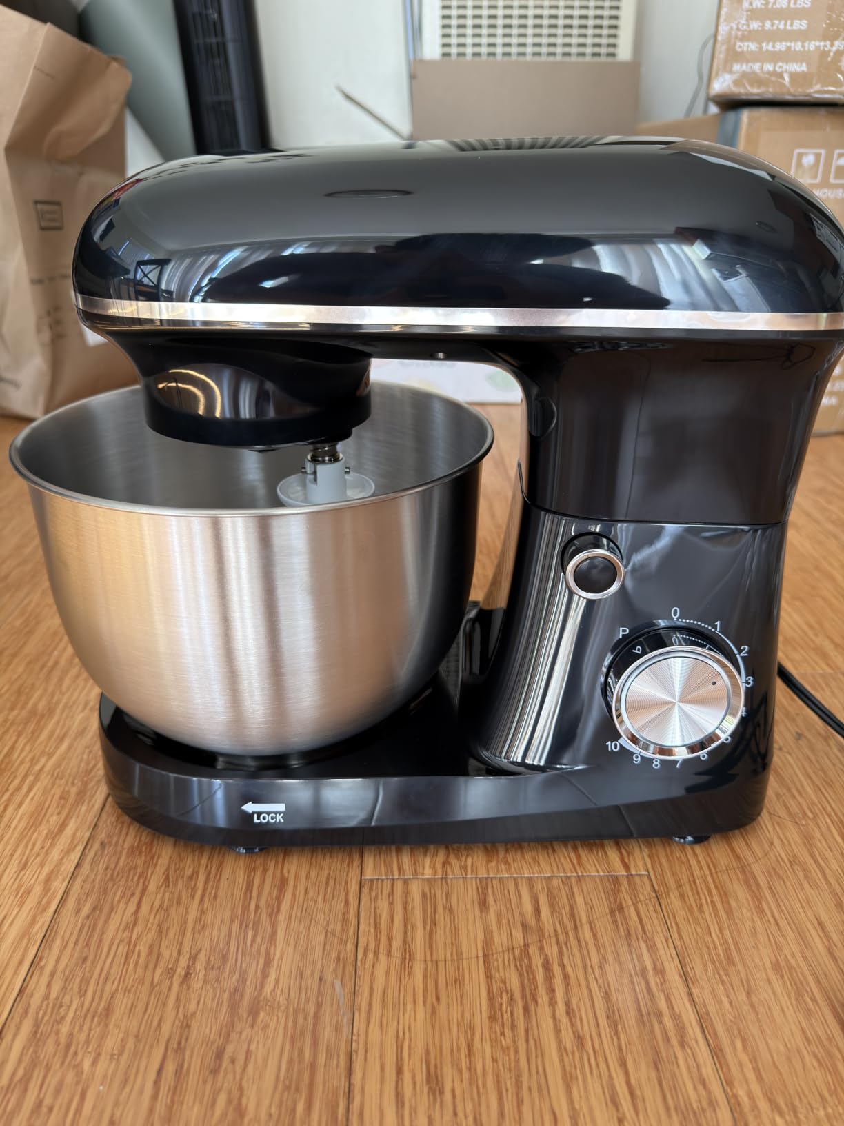 NEWBULIG Stand Mixer 6.3QT, Kitchen Electric Mixers | 10-Speed Dough Hook, Whisk, Beater & Splash Lid customer photo 2