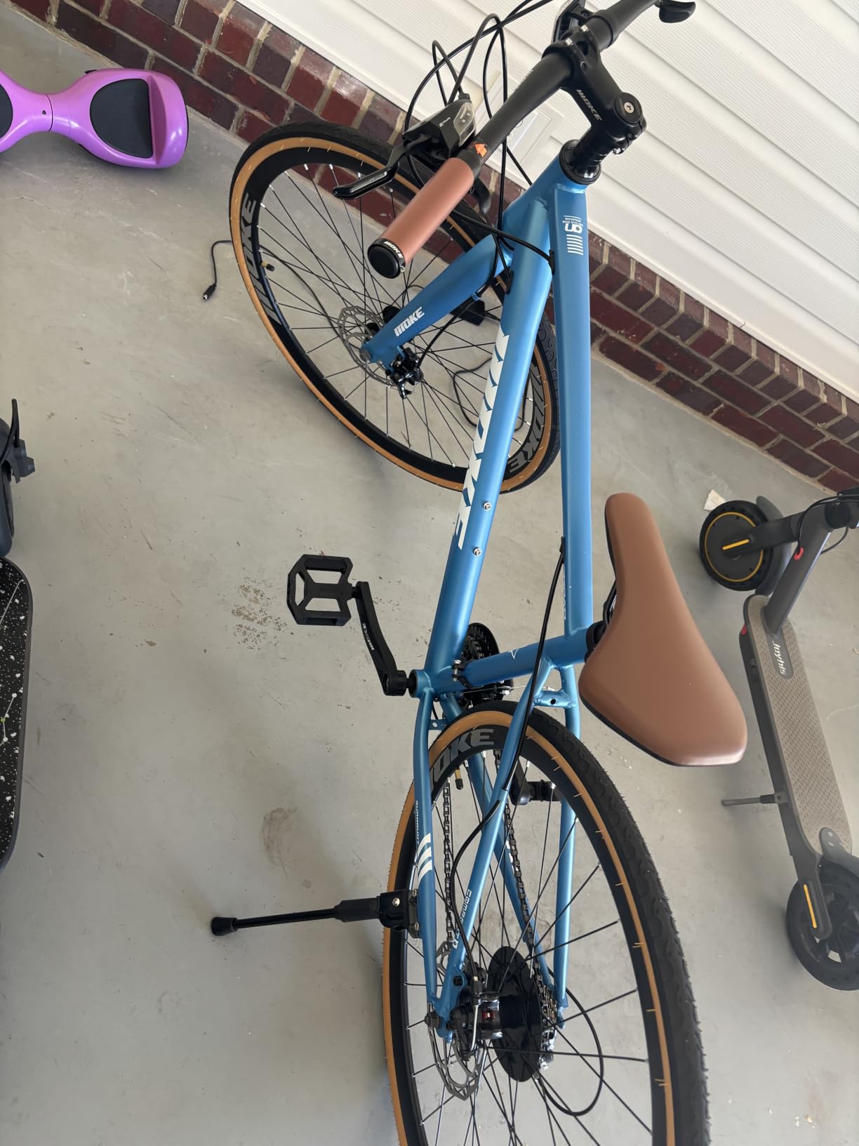 DEYGIA Hybrid Bike, 24-Speed 700C Wheel Hybrid Bicycle with Dual Disc Brakes, Trigger Shifting, Internal Wiring Frame, Lightweight City Commuter Bicycle for Men Women Adult customer photo 1