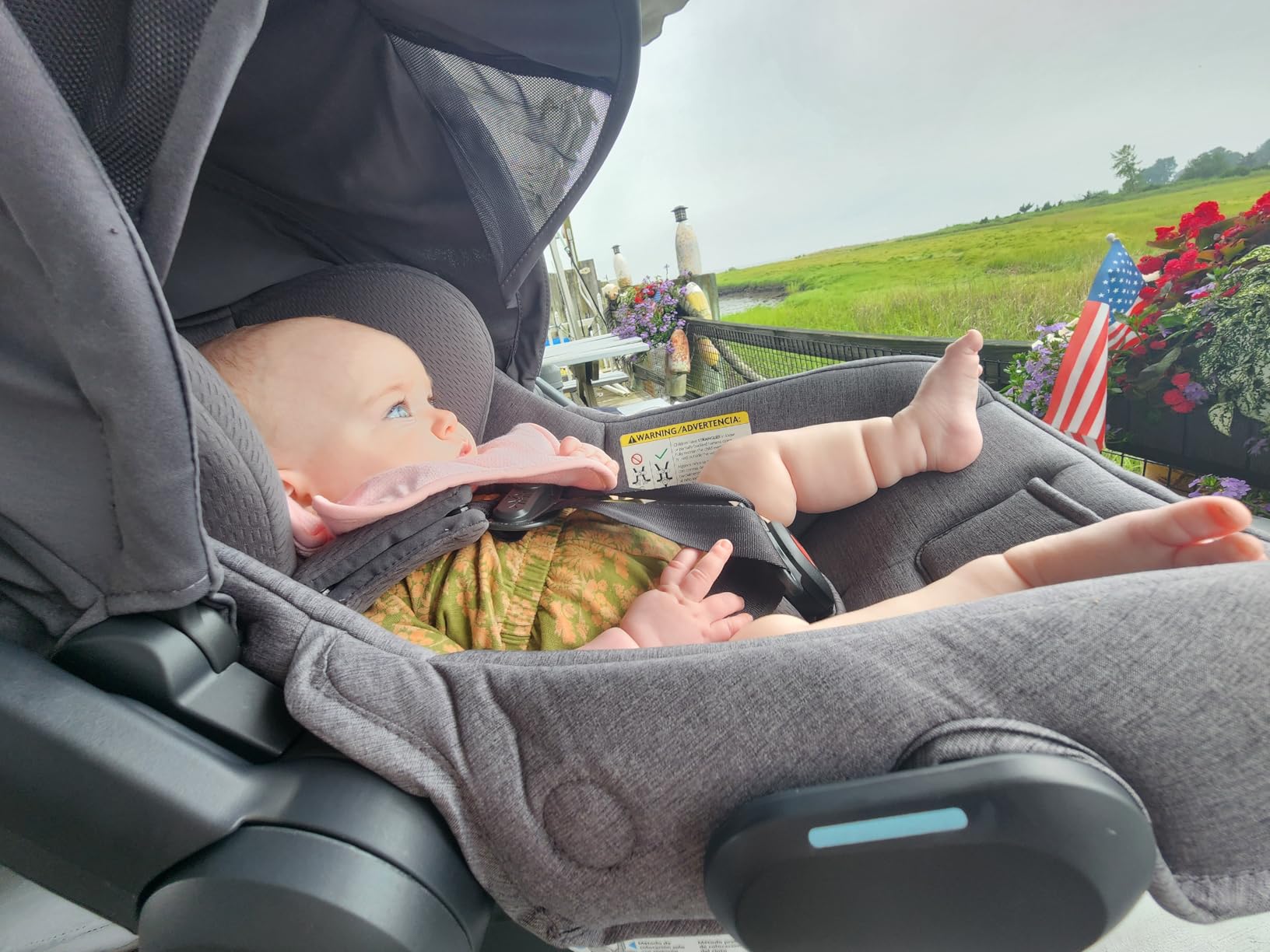 UPPAbaby Mesa V3 Infant Car Seat with Base, Insert & SmartSecure - Ada customer photo 1