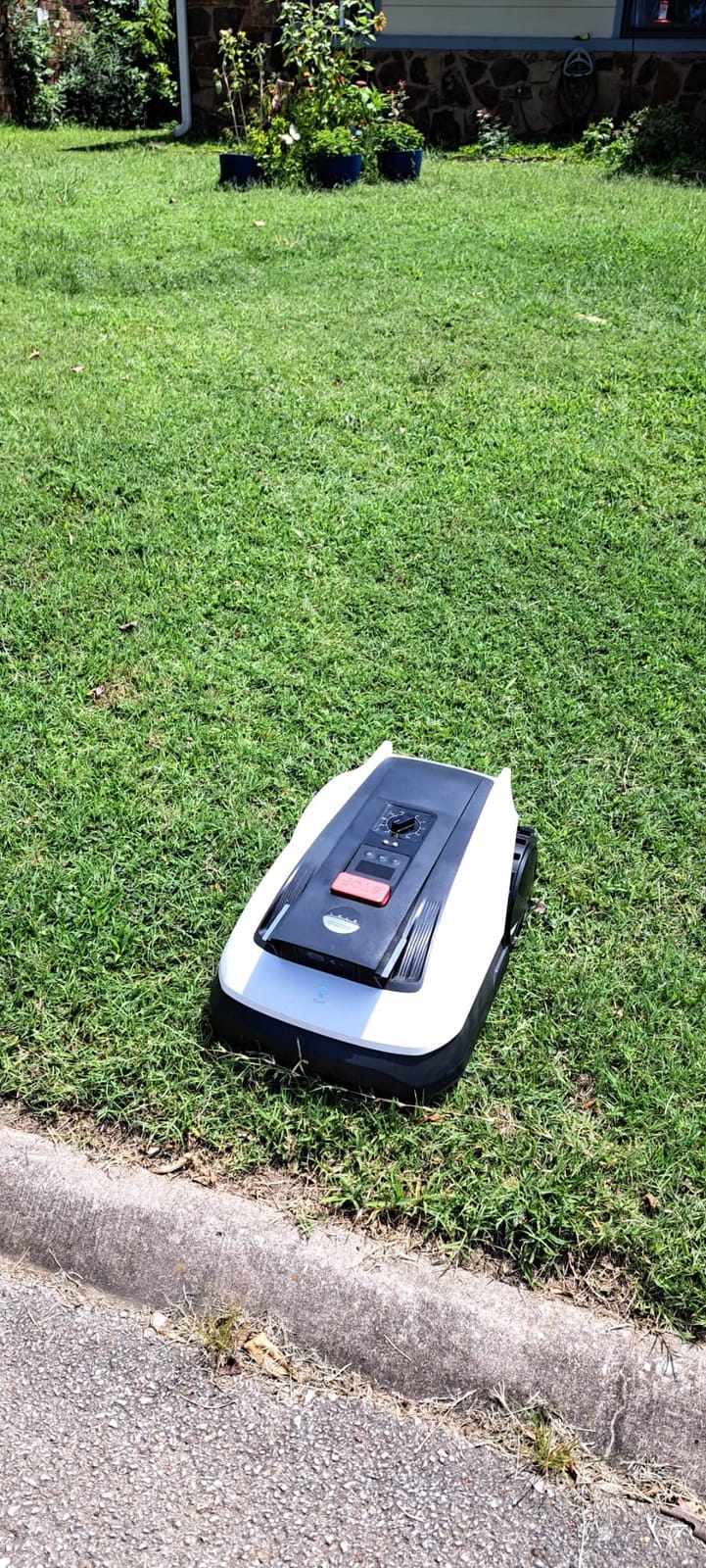 ECOVACS Goat O1000 RTK Care Robot Lawn Mower, RTK Navigation, 1/4 Acre | Wire-Free, Auto Mapping, Smart Multi-Zone Management, 62dB Quiet, App Control, Includes 36 Extra Blades customer photo 2