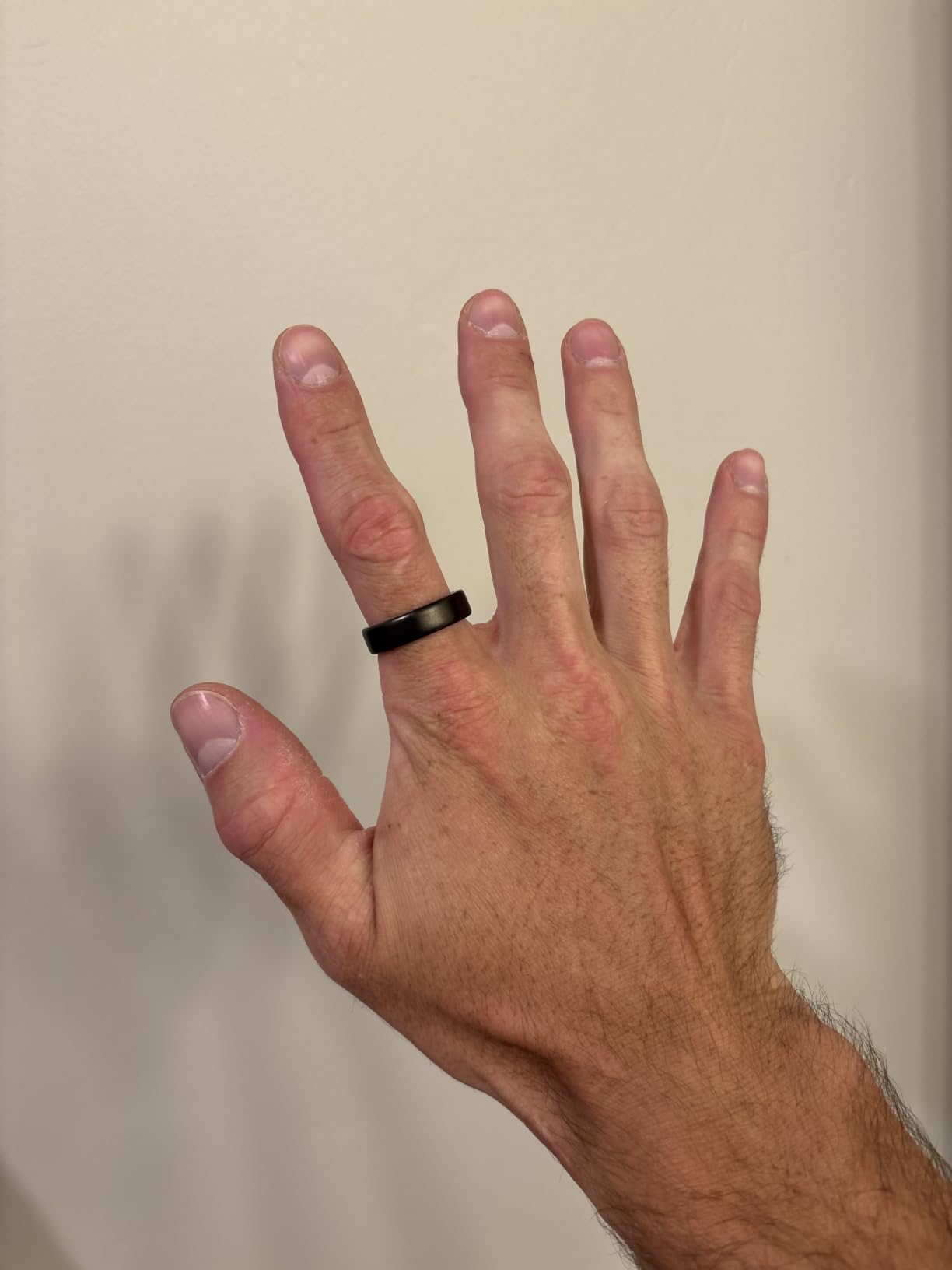 Oura Ring 5 - Silver - Size 9 - Smart Ring Health Tracker - Sleep, Activity, Women's Health, AI Advisor, 1 Week Battery Life, Oura App, Android & iOS Compatible customer photo 1