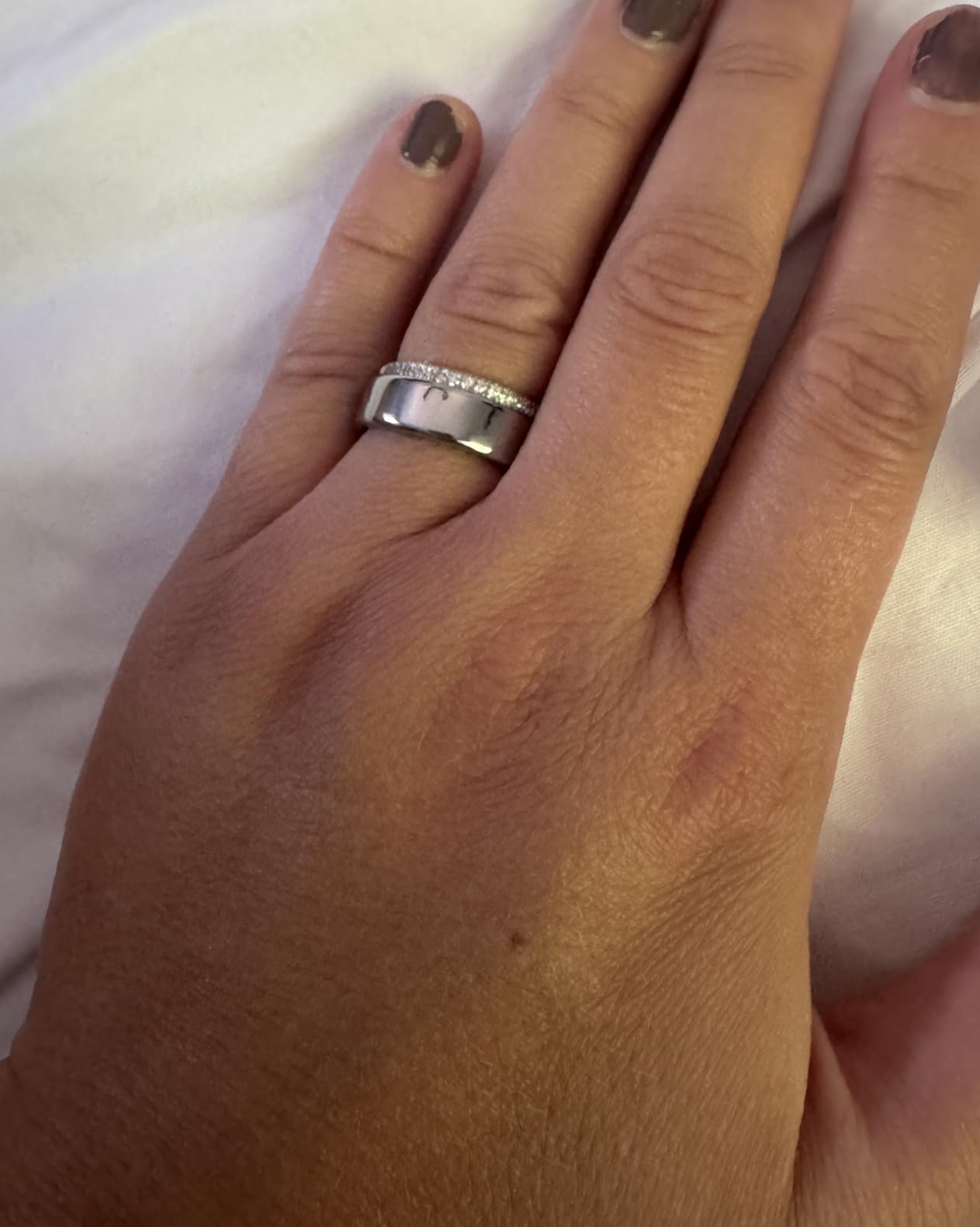 Oura Ring 5 - Silver - Size 9 - Smart Ring Health Tracker - Sleep, Activity, Women's Health, AI Advisor, 1 Week Battery Life, Oura App, Android & iOS Compatible customer photo 2