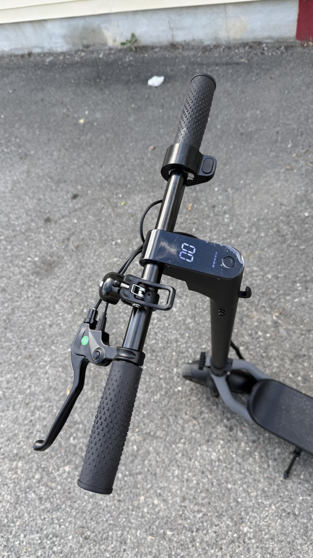 Electric Scooter, 21/23/28 Miles Range, 20 MPH Speed, 350/500W Motor customer photo 1