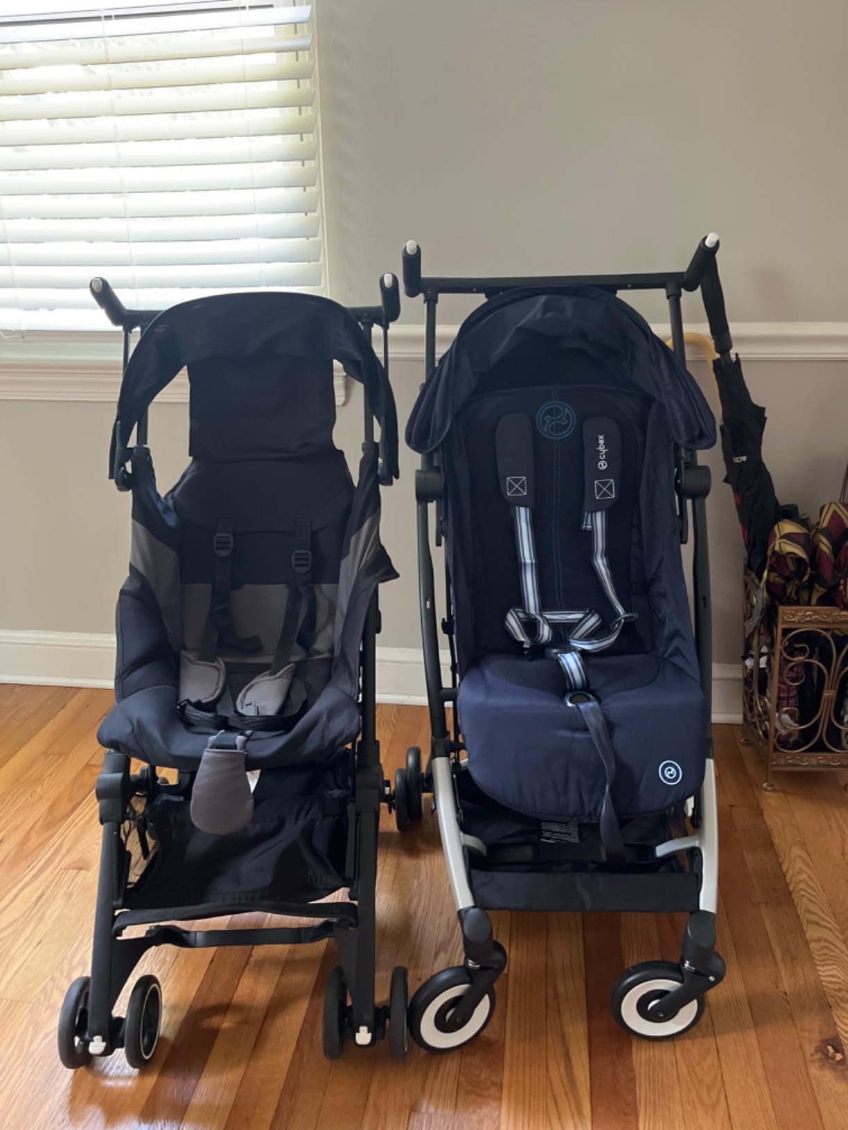Cybex LIBELLE Ultra Lightweight Travel Stroller - Magic Black customer photo 2