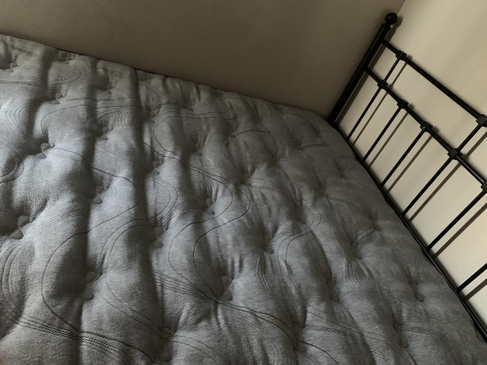(Luxury Hotel) 12 Inch King Size Hybrid Mattress in a Box, Medium Firm | (2026 Upgraded) Mattress with Cooling-Gel Memory Foam & Pocket Springs, Extra Edge Support, Pressure Relief, 365-Night Trial customer photo 2