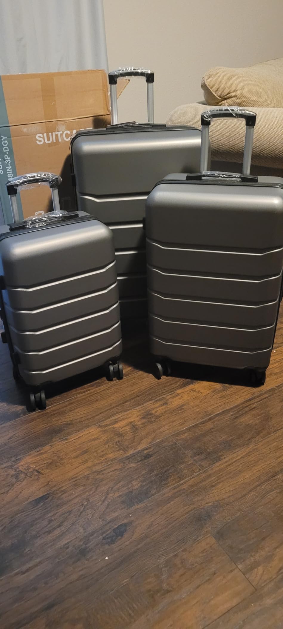 OLIXIS 20 Inch Carry-On Luggage, Hardside Suitcase with Spinner Wheels, Lightweight ABS Hard Shell Travel Luggage, TSA Approved Lock, Expandable Small Suitcase for Business & Travel - Light Grey customer photo 2