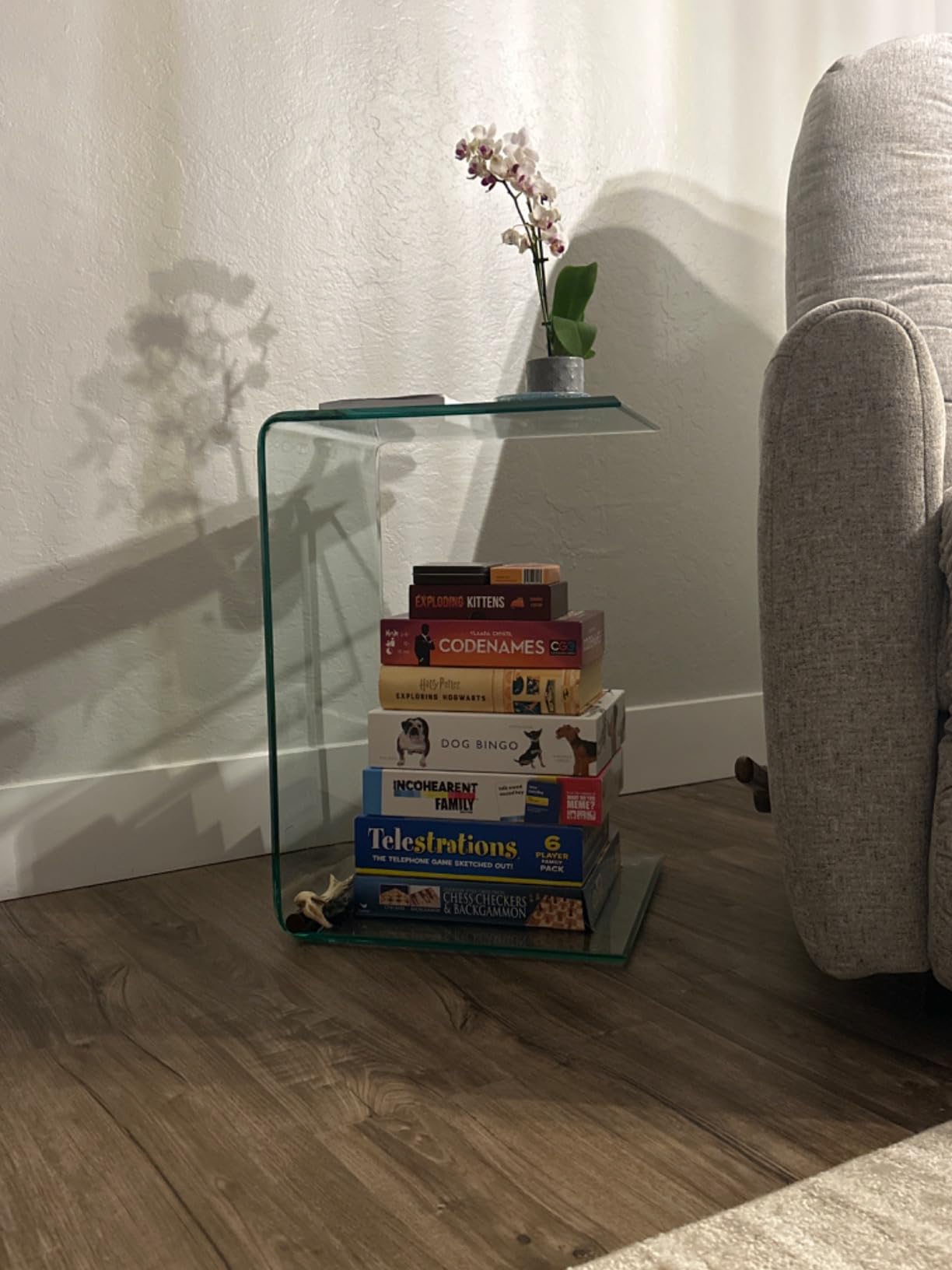 100% Solid Wood Round Side Table, 19.7'' Walnut Brown Small End Table, Sofa Side Table with Sculptural Curved Base, Minimalist Accent Table for Living Room, Bedroom, Reading Nook customer photo 2