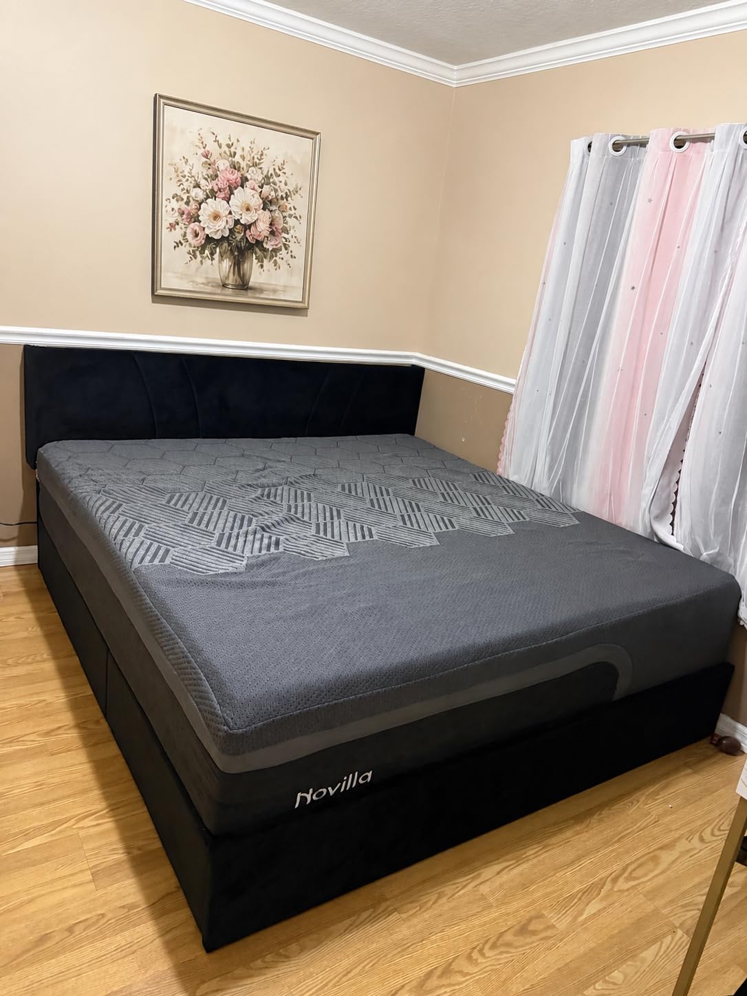 Novilla AiryFlow Graphene 14 Inch King Size Mattress, Cooling Memory Foam | Medium Firm Mattress, Thermal Balance Cover, 3-Zone Lumbar Support, Pressure Relief & Motion Isolation, CertiPUR-US Certified customer photo 2
