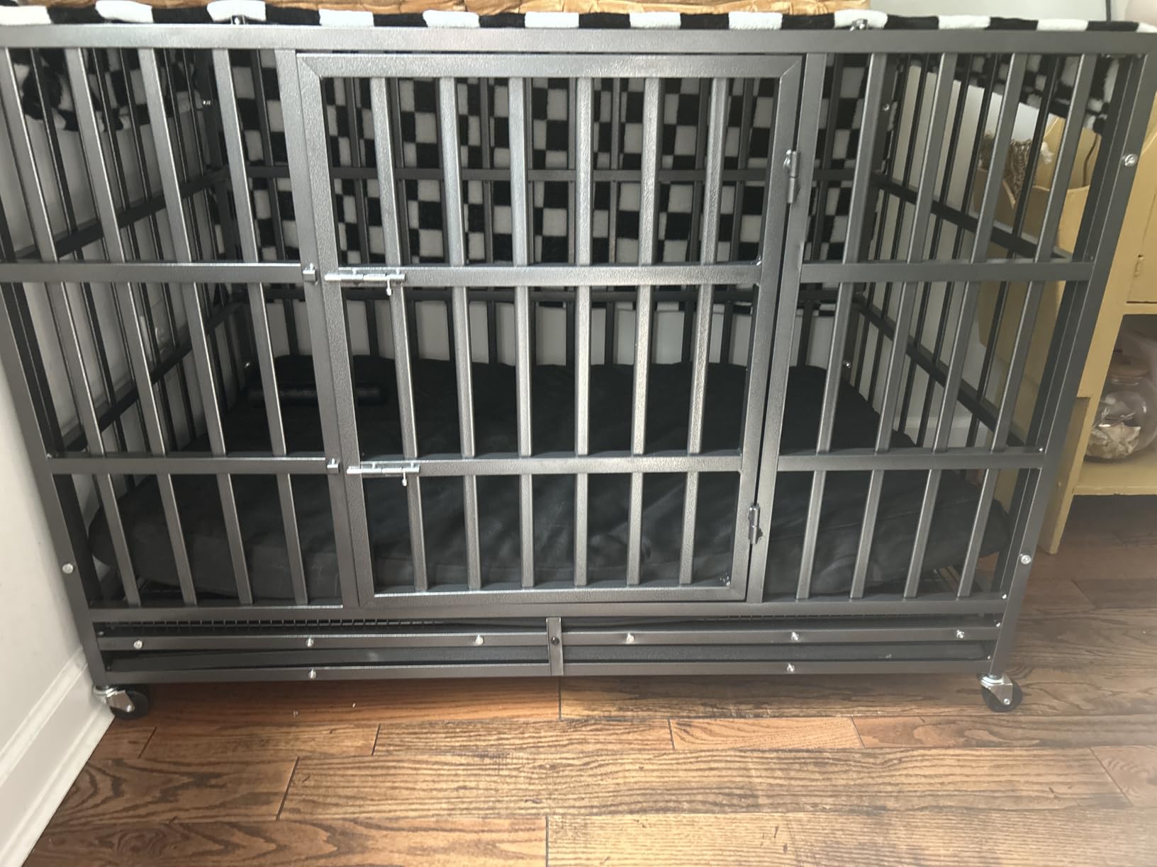 Hiwokk 42 Inch Heavy Duty Dog Crate, Indestructible Kennel | Heavy-gauge steel|Double doors, lockable wheels|Removable tray, easy-clean customer photo 2