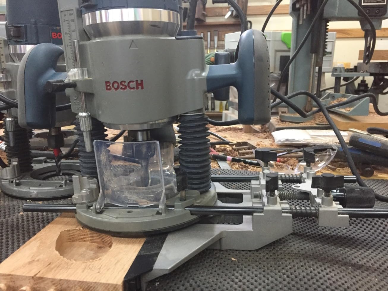 Bosch 1617EVSPK 2.25 HP Combination Plunge- and Fixed-Base Router customer photo 1