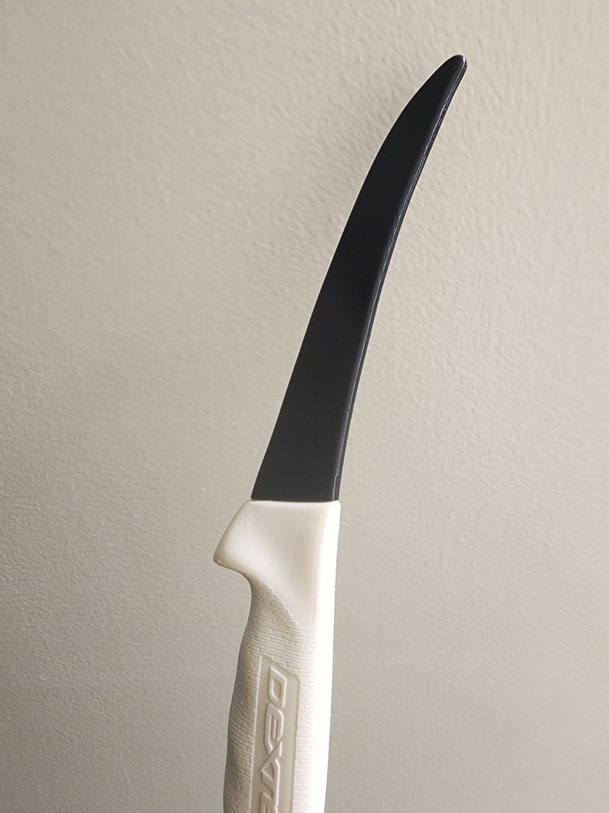Dexter Outdoors Flexible Curved Boning Knife, 6-Inch customer photo 1