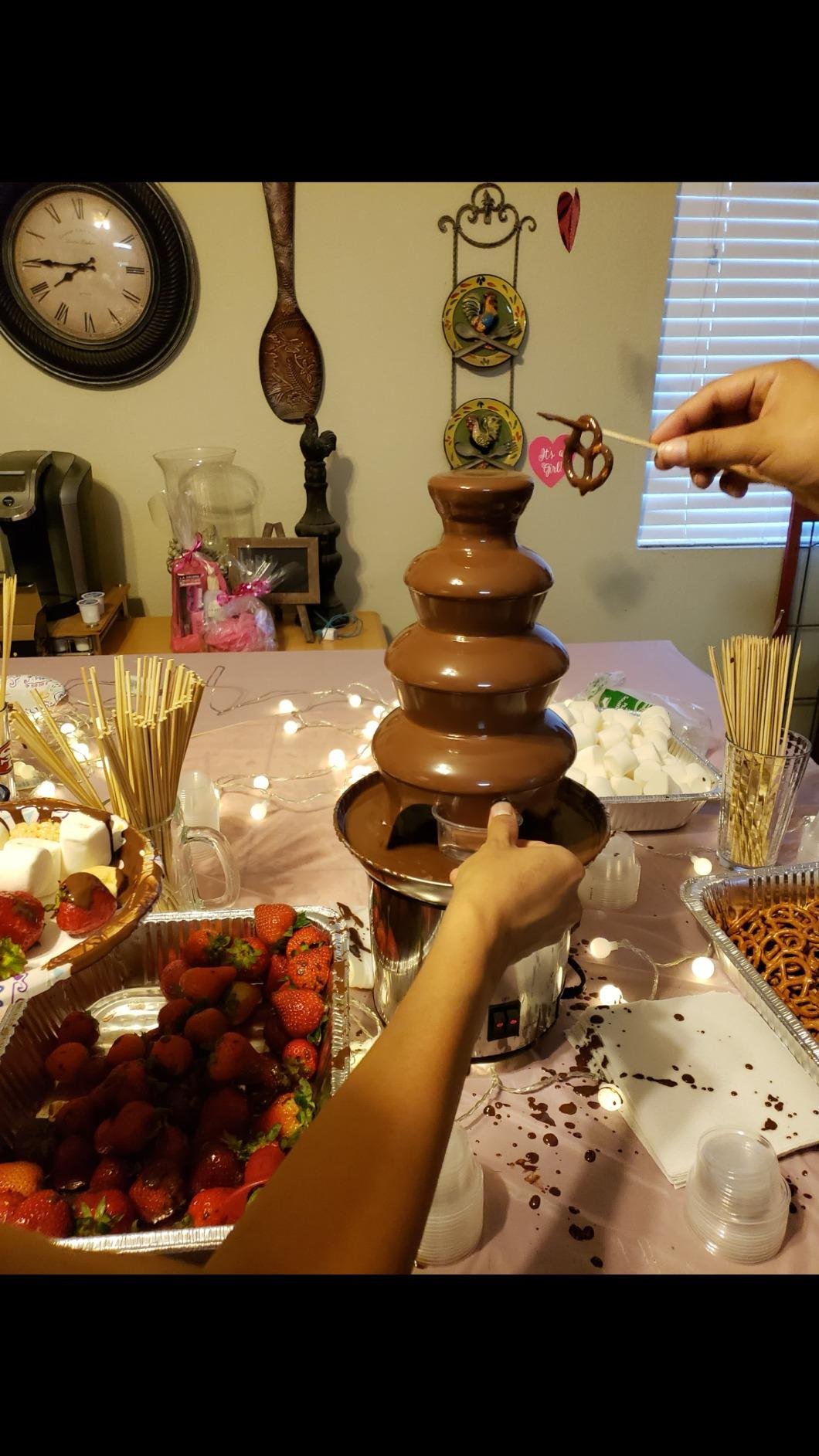 Nostalgia CFF986 32-Ounce Stainless Steel Chocolate Fondue Fountain, 2-Pound Capacity, Easy to Assemble 4 Tiers, Perfect for Nacho Cheese, BBQ Sauce, Ranch, Liqueurs customer photo 1