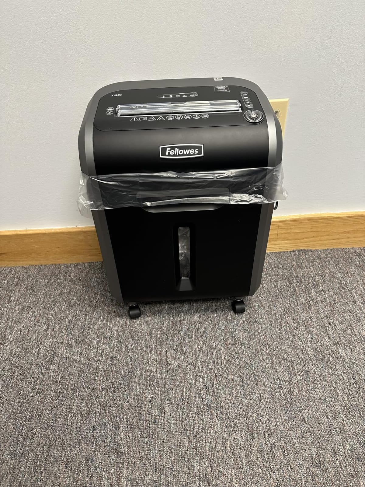 Fellowes ‎Powershred 79Ci 16-Sheet 100% Jam-Proof Heavy Duty Crosscut Paper Shredder Machine for Office and Home, Black/Dark Silver 3227919 customer photo 2