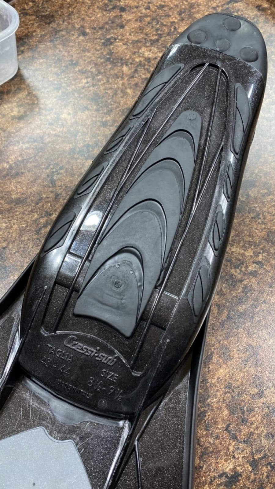 Cressi Adult Snorkeling Full Foot Pocket Fins Made with Advanced Technology - Pluma: Made in Italy customer photo 1
