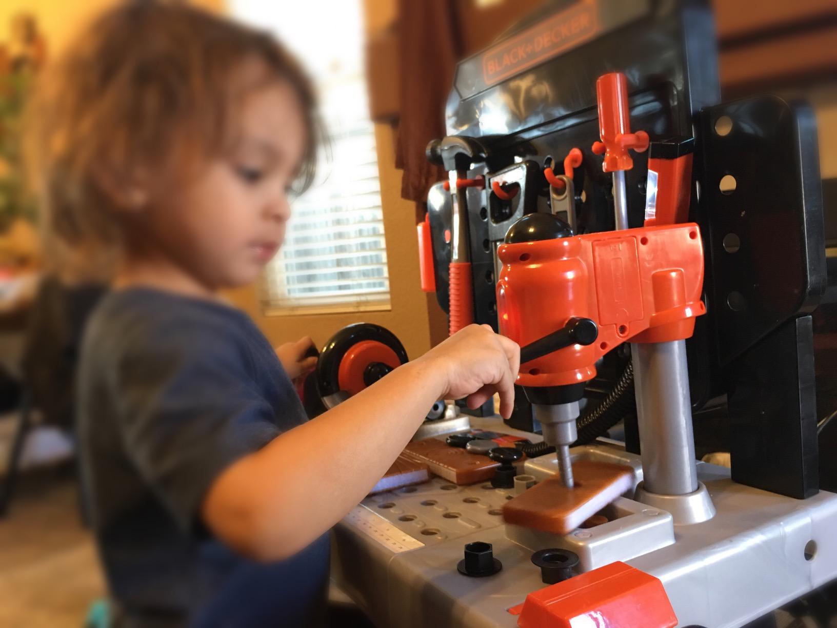 JAKKS Pacific Black+Decker Kids Workbench - Power Tools Workshop - Build Your Own Toy Tool Box – 75 Realistic Toy Tools and Accessories [Amazon Exclusive] customer photo 2
