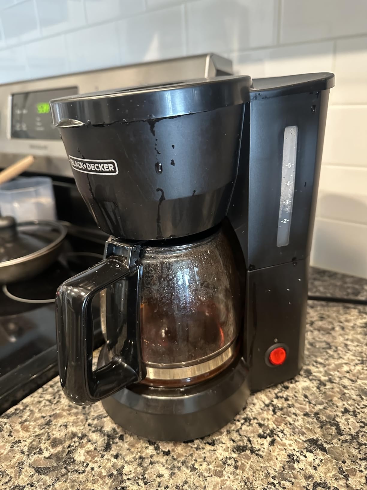 BLACK+DECKER Single-Serve Coffee Maker with 50oz Reservoir customer photo 1